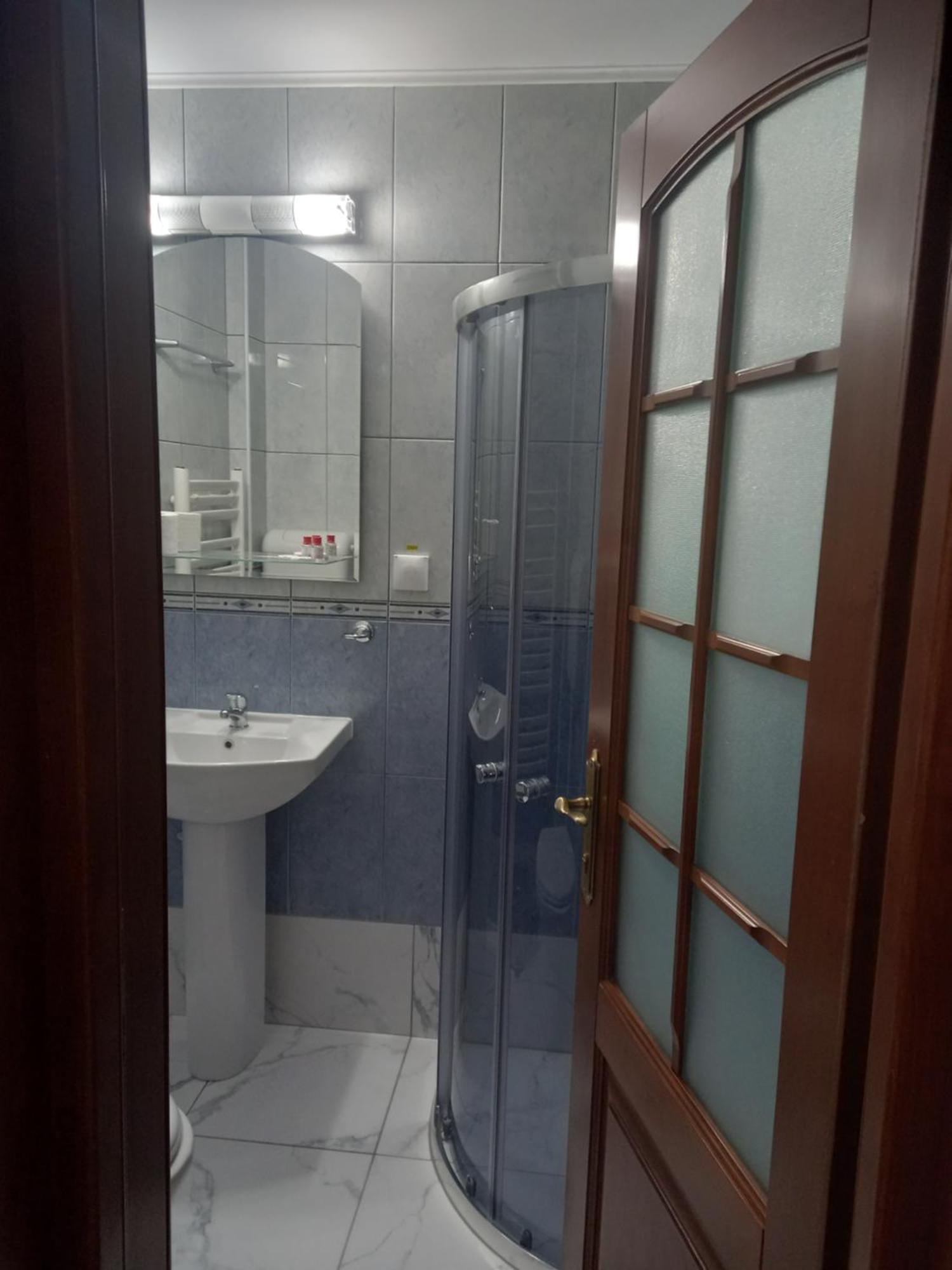 Hotel Pensiunea Alunis à Sadová Extérieur photo