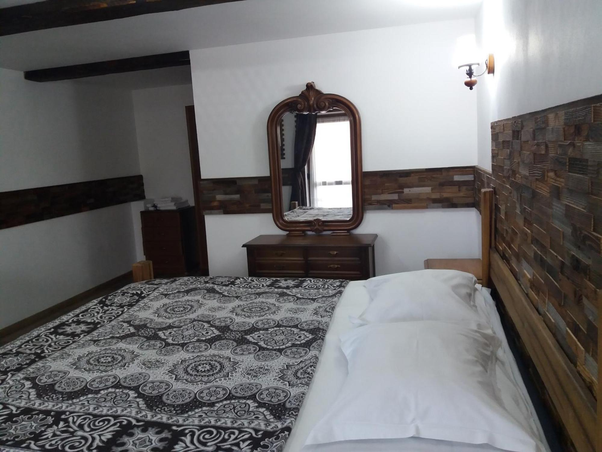 Hotel Pensiunea Alunis à Sadová Chambre photo