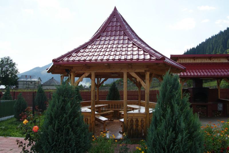 Hotel Pensiunea Alunis à Sadová Extérieur photo